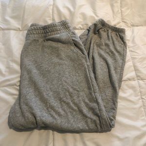 AE boyfriend sweatpants w/ pockets